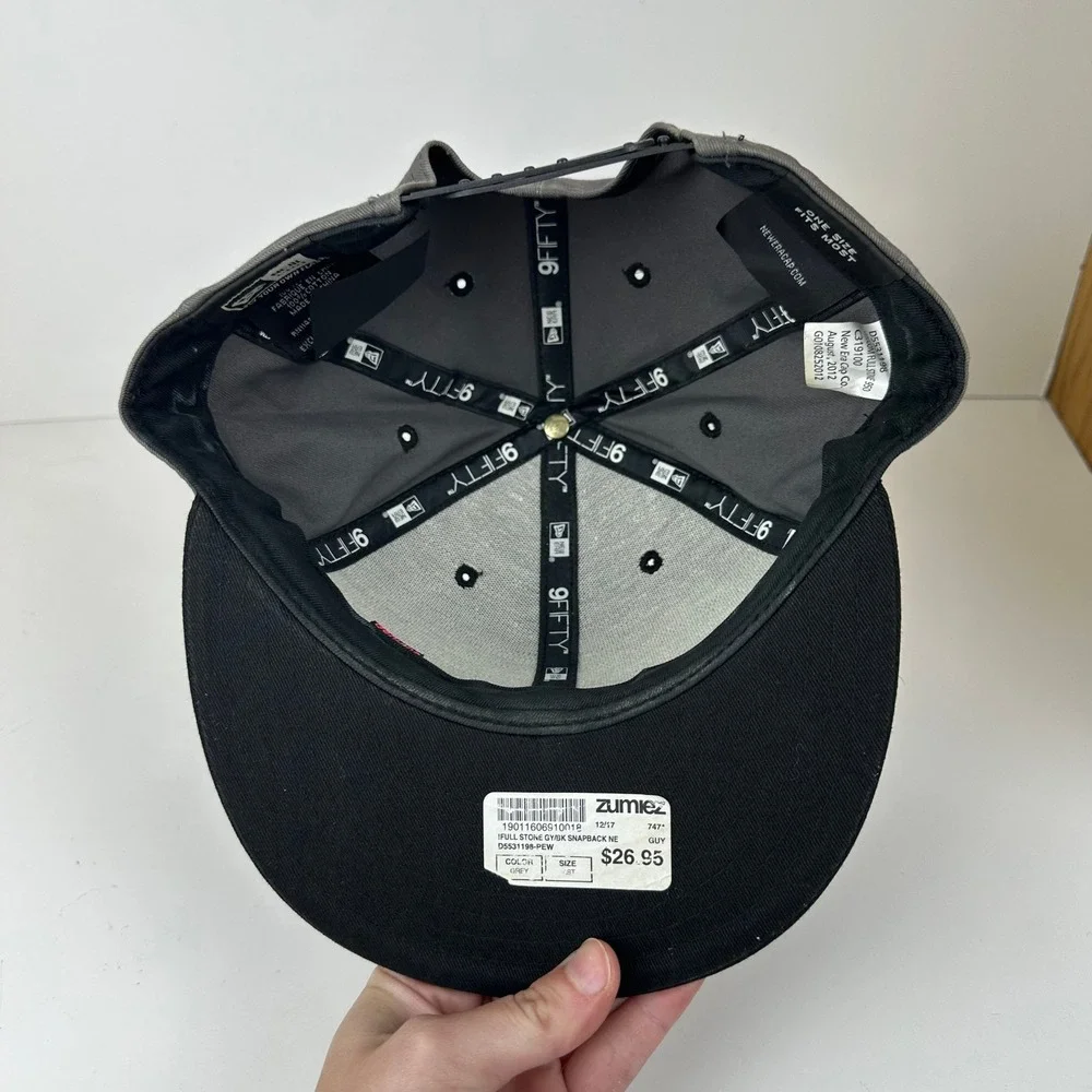 Volcom New Era 9FIFTY Snapback Hat Gray Black Cotton Flat Brim Skate Surf Cap *
